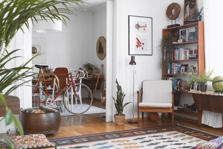 Maximizing Small Spaces with Smart Home Decor Solutions